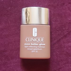 Clinique Even Better Glow in Deep Neutral WN94
